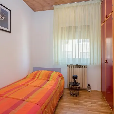 Mia , Free Parking Apartment Pula