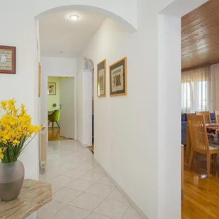 Mia , Free Parking Apartment Pula